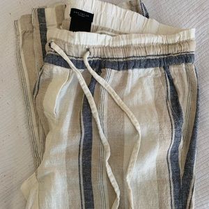 NWOT Ann Taylor linen pants. So cute and classy. Never worn. Size small.